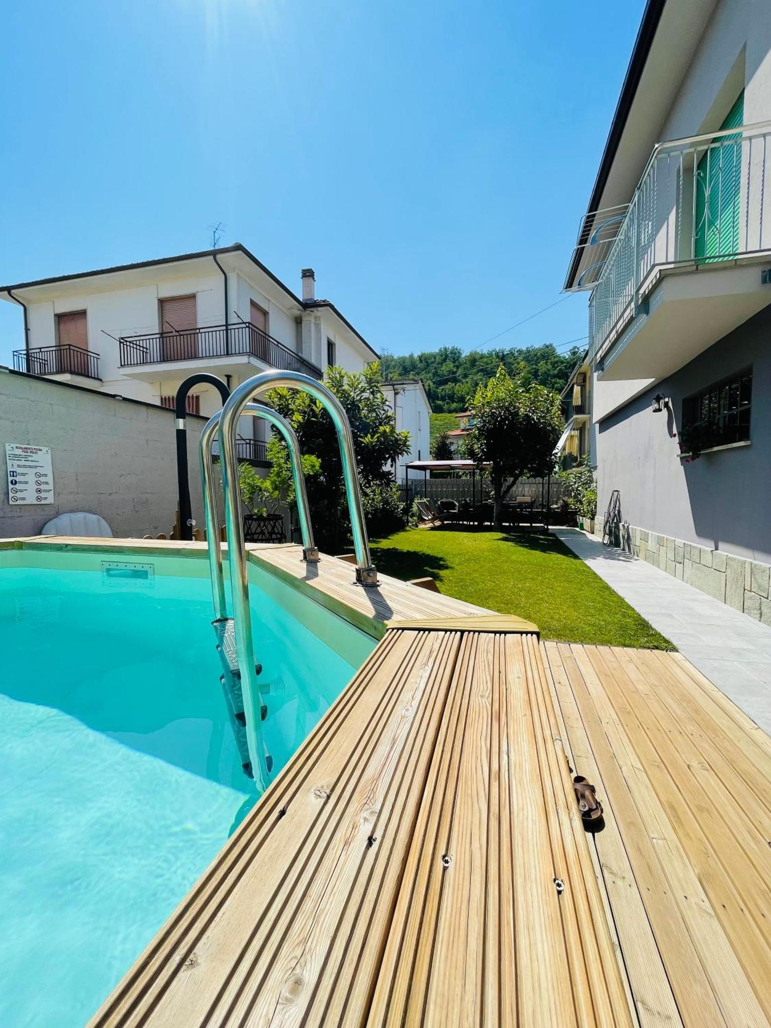 Вилла Casa Piero, Relax E Piscina Privata Tra Le Colline Delle Langhe Альба Экстерьер фото
